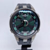 Perrelet Turbine XL A1050 1 Perrelet Turbine XL A1050/3 – zegarek automatyczny 48 mm, tytanowa koperta, caliber P-331, zielona tarcza. Dostępny w Artemwatch.