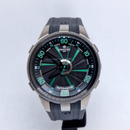 Perrelet Turbine XL A1050 Perrelet Turbine XL A1050/3 – zegarek automatyczny 48 mm, tytanowa koperta, caliber P-331, zielona tarcza. Dostępny w Artemwatch.