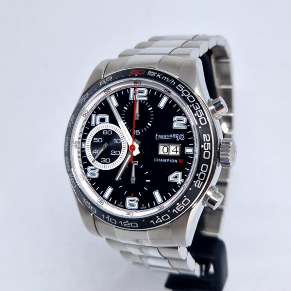 Eberhard & Co. Champion V Grande Date 31064 (3) Eberhard & Co. Champion V Grande Date 31064.2-SS – szwajcarski zegarek automatyczny z chronografem i dużą datą. Nienoszony zegarek. Dostępny w Artemwatch.