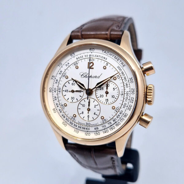 Chopard Mille Miglia Vintage Chronograph 161889 (6) Chopard Mille Miglia Vintage Chronograph 16/1889 – oryginalny szwajcarski chronograf z 18-karatowego różowego złota. Gwarancja Artemwatch.