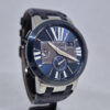 Ulysse Nardin Executive Dual Time 243-00 (13) Ulysse Nardin Executive Dual Time 243-00 – luksusowy zegarek GMT z niebieską tarczą, ceramicznym bezelem i mechanizmem UN-24. Dostępny w Artemwatch.