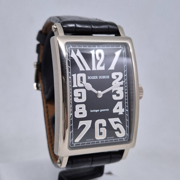 er Dubuis Much More Limited to 28 peaces Roger Dubuis Much More Limited to 28 Pieces – ekskluzywny automatyczny zegarek z białego złota. Limitowana edycja, gwarancja Artemwatch.