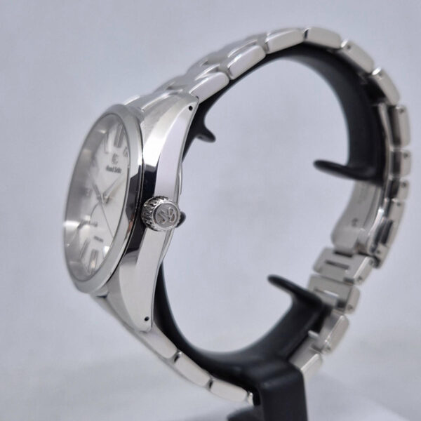 Grand Seiko Heritage Morning Frost SBGA465 (6) Grand Seiko Heritage Morning Frost SBGA465