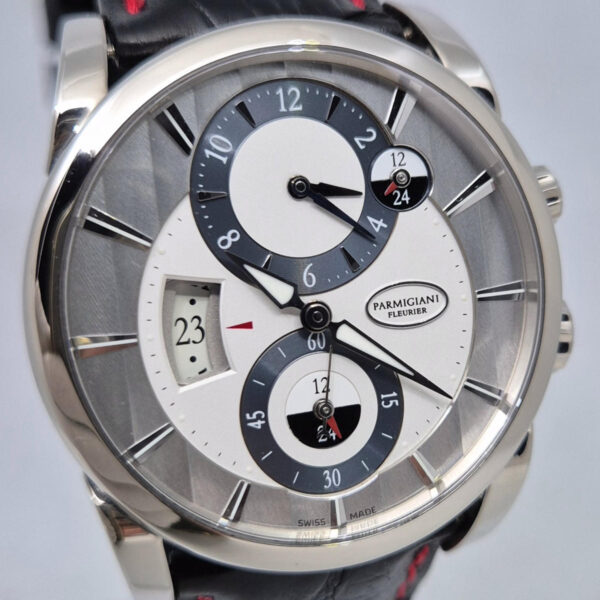 Parmigiani Fleurier Tonda Hemispheres PFC231 (1) Parmigiani Fleurier Tonda Hemispheres PFC231-1200100-HA1441 – luksusowy szwajcarski zegarek GMT z białego złota. Dostępny w ArtemWatch.