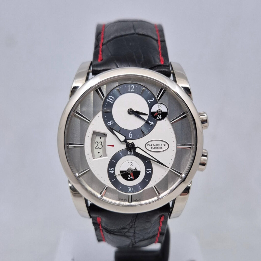 Parmigiani Fleurier Tonda Hemispheres PFC231-1200100-HA1441 – luksusowy szwajcarski zegarek GMT z białego złota. Dostępny w ArtemWatch.