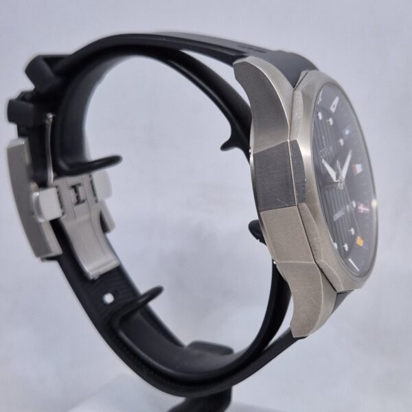 20260206_173623 Corum Admiral 01.0146