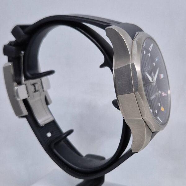 Corum Admiral 01 (14) Corum Admiral 01.0146