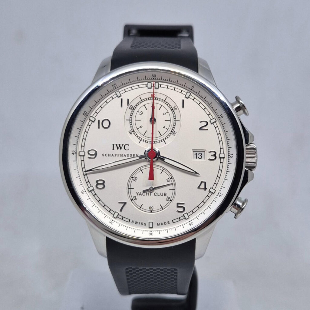 IWC Portugieser Yacht Club Chronograph IW390211 – luksusowy zegarek z chronografem Flyback. Dostępny w Artemwatch