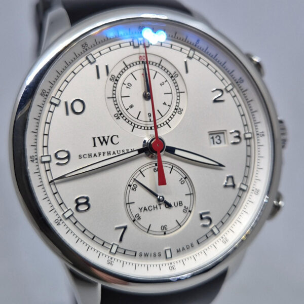 IWC Portugieser Yacht Club Chronograph IW390211 (11) IWC Portugieser Yacht Club Chronograph IW390211 – luksusowy zegarek z chronografem Flyback. Dostępny w Artemwatch