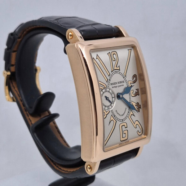 Roger Dubuis Much More Manual winding (10) Roger Dubuis Much More Manual winding