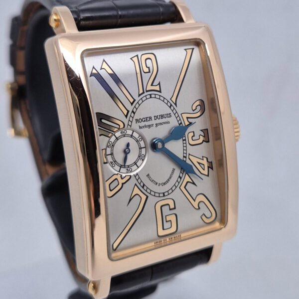Roger Dubuis Much More Manual winding (12) Roger Dubuis Much More Manual Winding – oryginalny szwajcarski zegarek z 18K różowego złota. Pudełko, dokumenty i gwarancja Artemwatch.