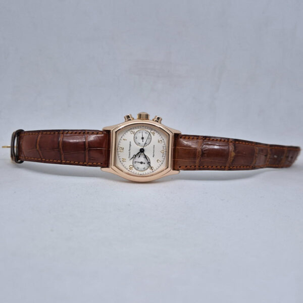 Girard-Perregaux Richeville 2710 Girard-Perregaux Richeville 2710 – luksusowy zegarek z 18K różowego złota. Klasyczna elegancja i gwarancja Artemwatch