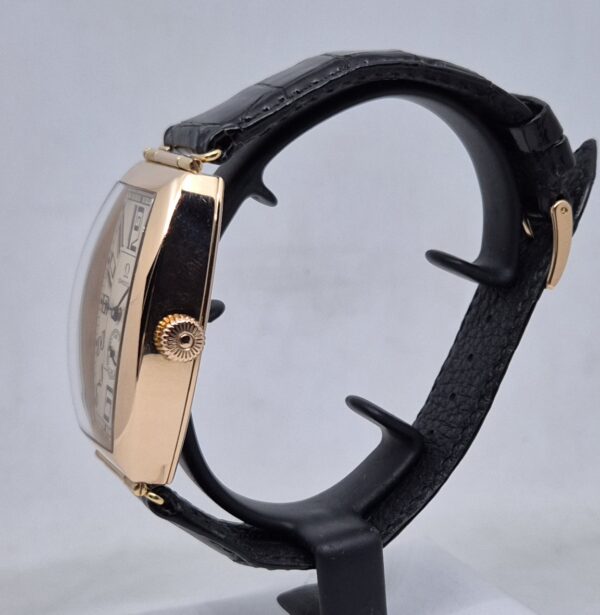 Omega Museum Petrograd 1915 5703.30.01