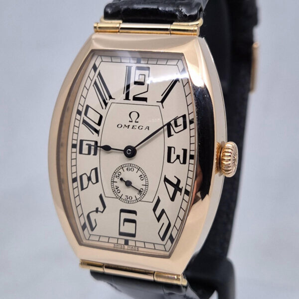 Omega Museum Petrograd 1915 5703.30 (1) Omega Museum Petrograd 1915 5703.30.01 – limitowany szwajcarski zegarek inspirowany modelem z 1915 roku. Gwarancja Artemwatch