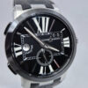 Ulysse Nardin Executive Dual Time 243-0042 (8) Ulysse Nardin Executive Dual Time 243-00/42 – luksusowy zegarek GMT z mechanizmem UN-24, dużą datą i czarną ceramiczną lunetą. Dostępny w Artemwatch.