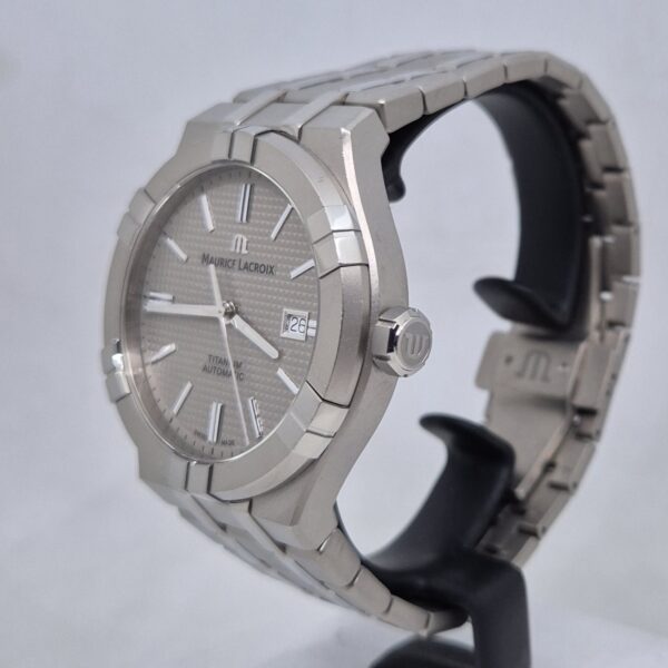 Maurice Lacroix AIKON AI6008-TT032-230-1 Maurice Lacroix AIKON AI6008-TT032-230-1