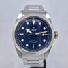 Tudor Black Bay 41 M79540. Kultowy szwajcarski zegarek automatyczny z niebieską tarczą. Idealny stan, klasyczny styl diver. Dostępny w Artemwatch.