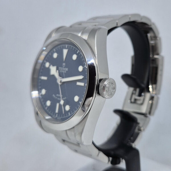 Tudor Black Bay 41 M79540 (4) Tudor Black Bay 41 M79540