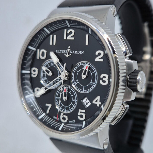 Ulysse Nardin Marine Chronograph 1503-150 (11) Ulysse Nardin Marine Chronograph 1503-150. Luksusowy szwajcarski chronograf z manufakturowym mechanizmem. Dostępny w Artemwatch.