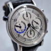 Chronoswiss Tora CH-7423 – luksusowy chronograf, caliber C.743, GMT, tarcza guilloché, stalowa koperta 38 mm. Dostępny w Artemwatch.