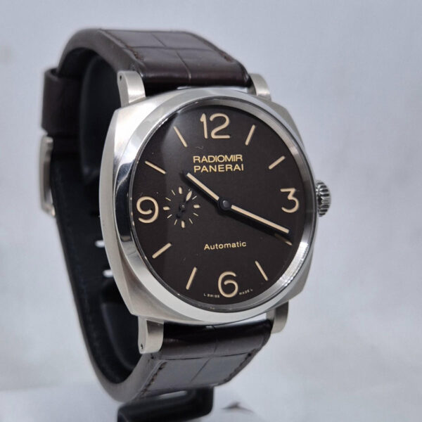 Panerai Radiomir 1940 3 Days PAM00619 OP7001 (7) Panerai Radiomir 1940 3 Days PAM00619 OP7001 – tytanowa koperta, mechanizm P.4000 i 3 dni rezerwy chodu. Dostępny w Artemwatch